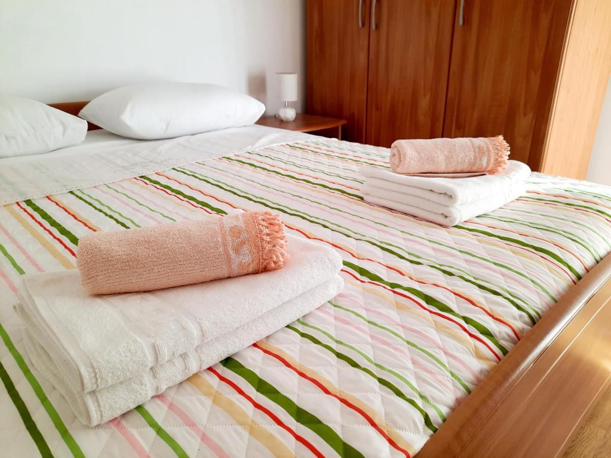 Lovely 3-Bedroom Apartment With Breathtaking View Dugi Rat Ngoại thất bức ảnh