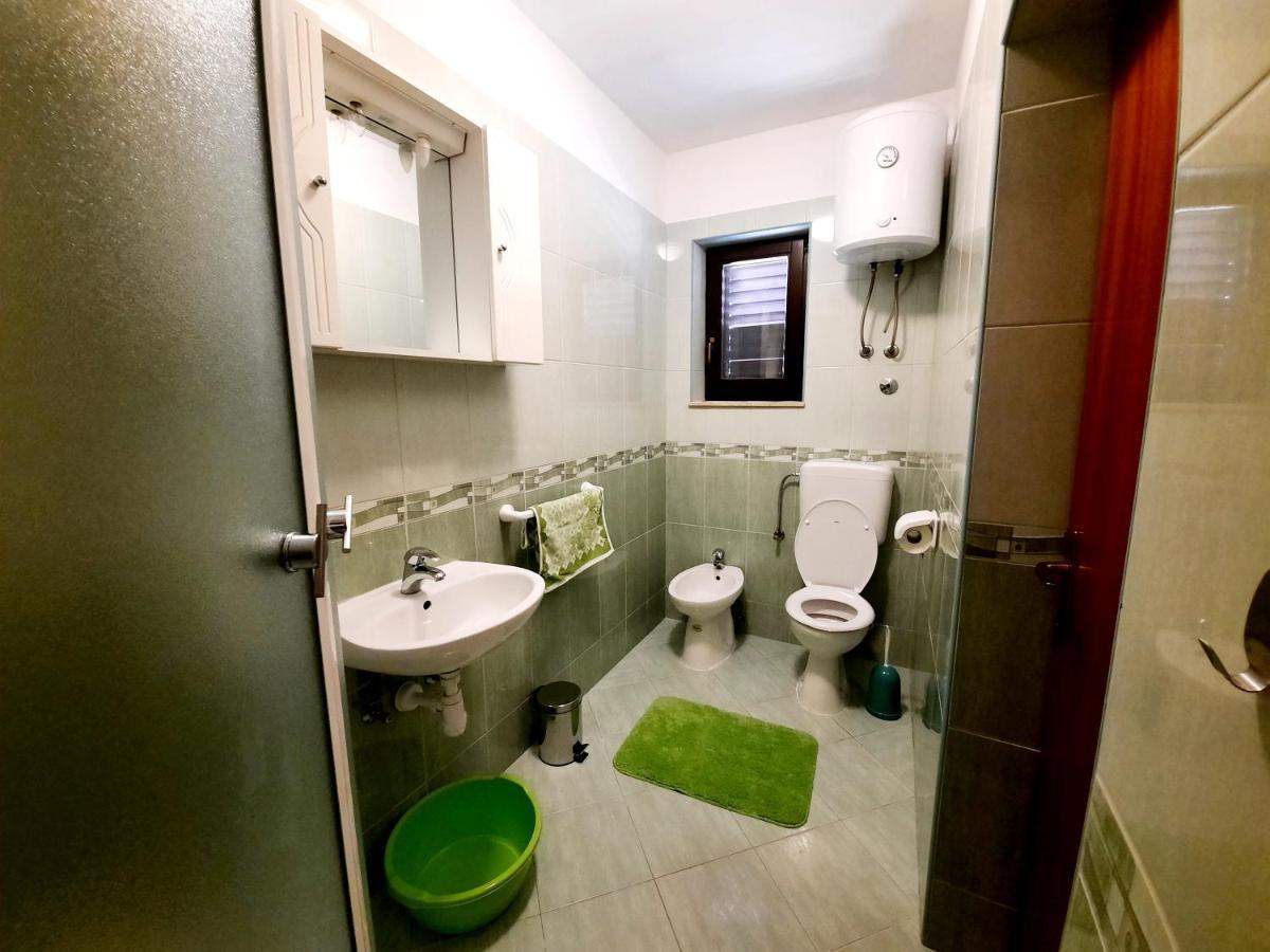 Lovely 3-Bedroom Apartment With Breathtaking View Dugi Rat Ngoại thất bức ảnh