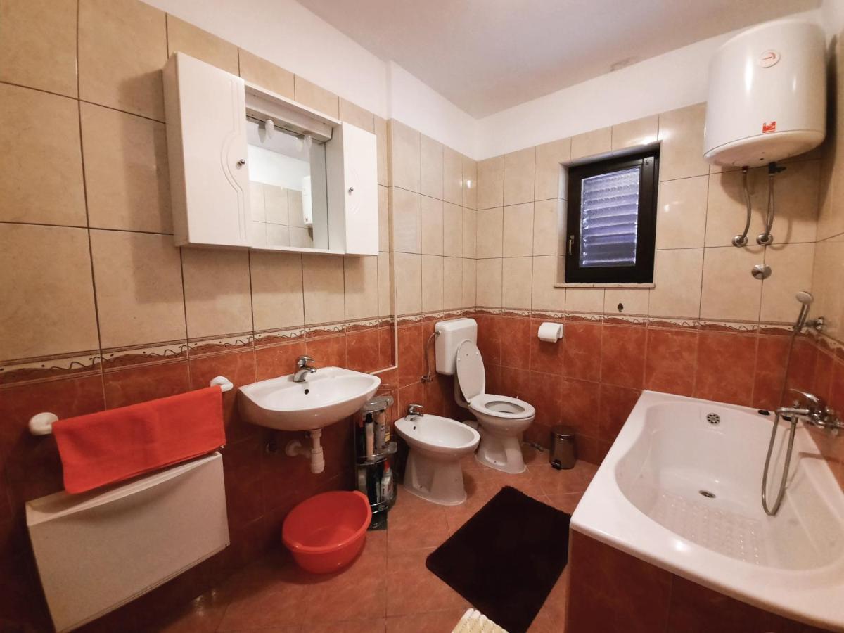 Lovely 3-Bedroom Apartment With Breathtaking View Dugi Rat Ngoại thất bức ảnh