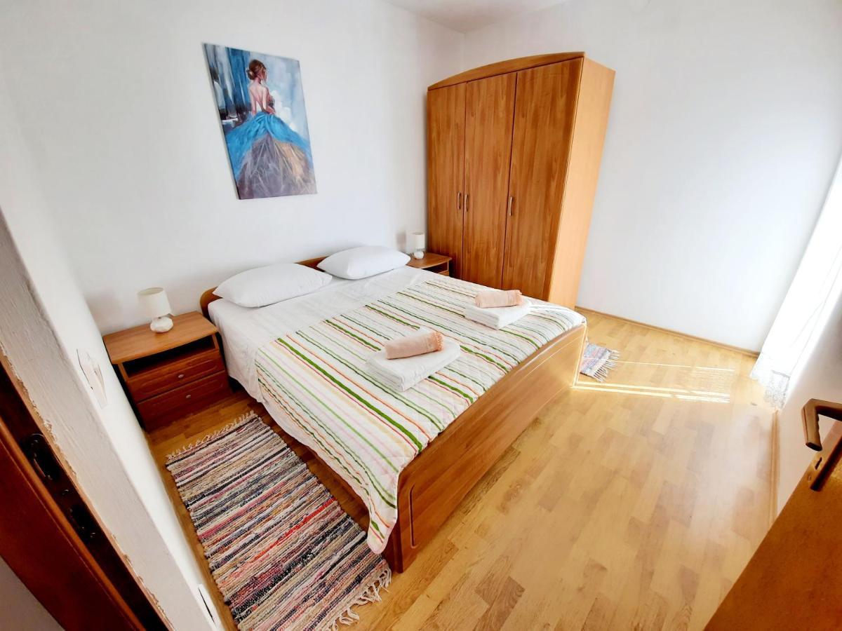 Lovely 3-Bedroom Apartment With Breathtaking View Dugi Rat Ngoại thất bức ảnh